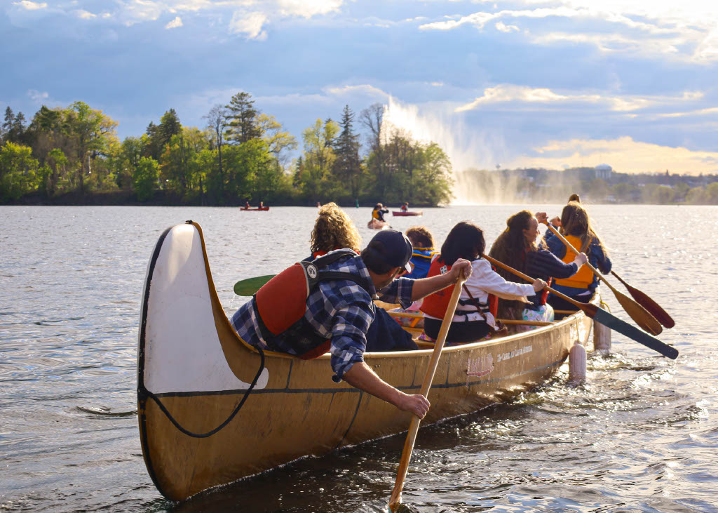 Canoe Museum Postcard Voyageur Canoe