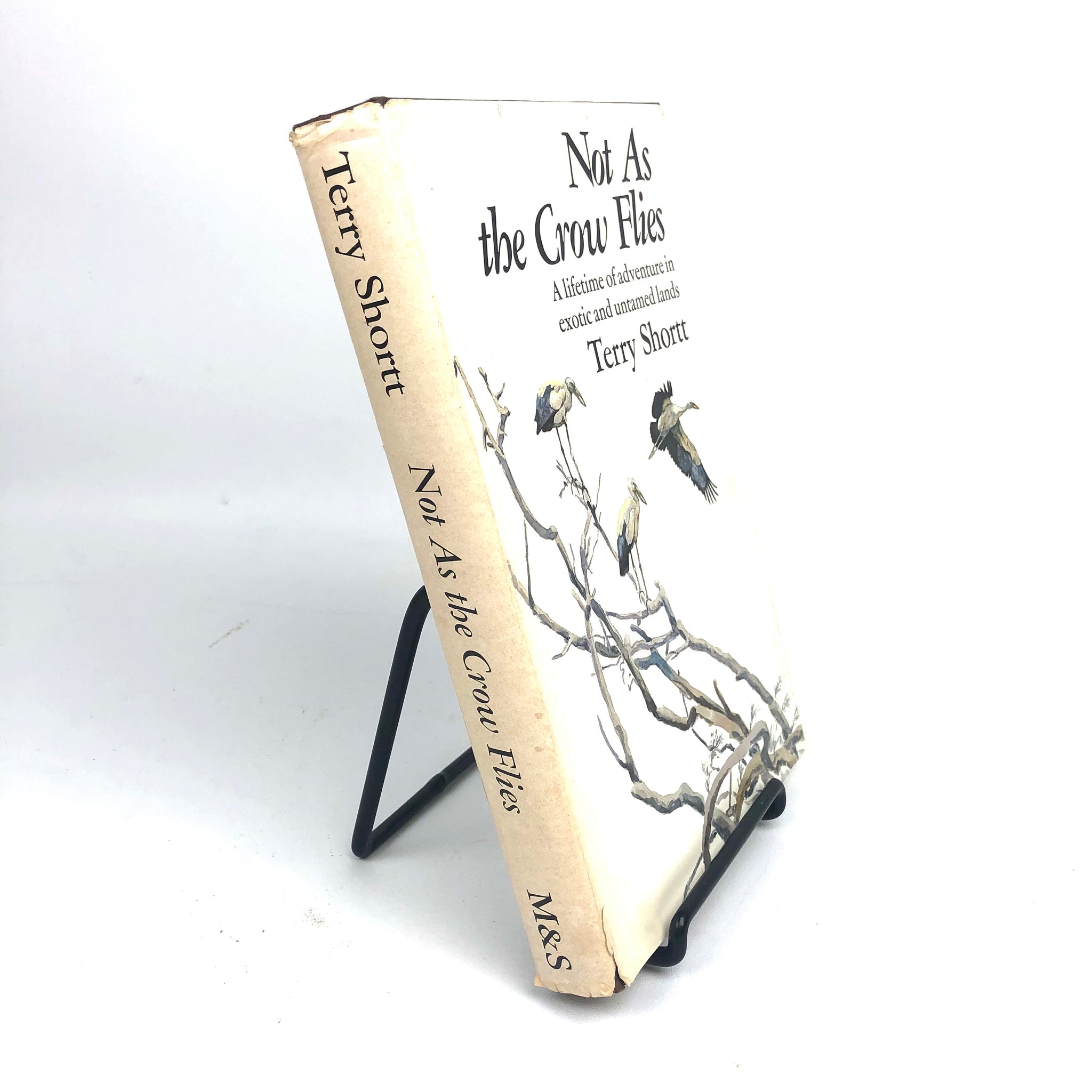 As the Crow Flies:Terri Weifenbac★値下げました Not As the Crow Flies: A Lifetime of Adventure in Exotic and