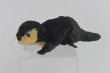 Load image into Gallery viewer, Finger puppet - River Otter
